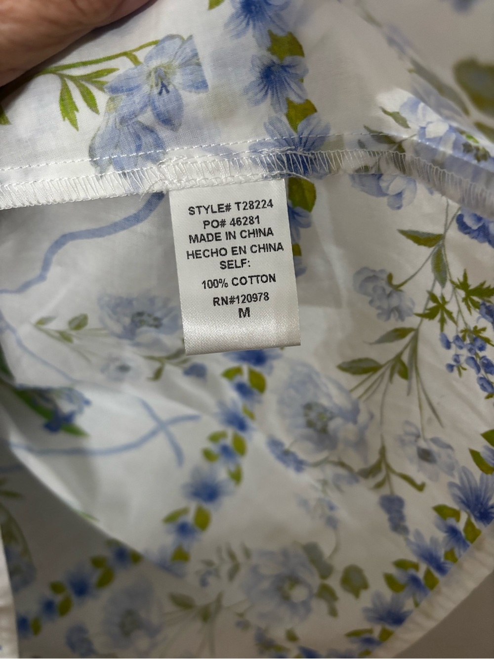 Entro blouse size medium. Never worn. - Picture 4 of 7